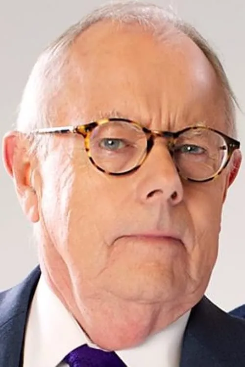 Michael Whitehall en el reparto