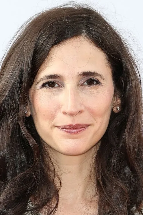 Michaela Watkins interpretando a Tillie