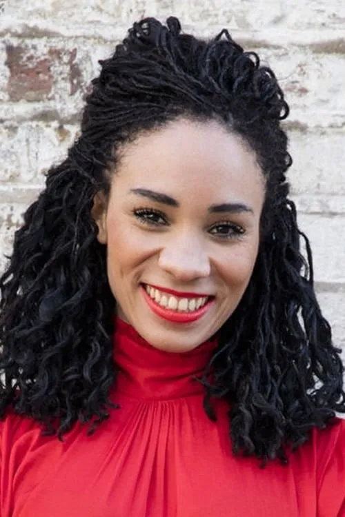 Michelle Ackerley interpretando a Self - Co-Host