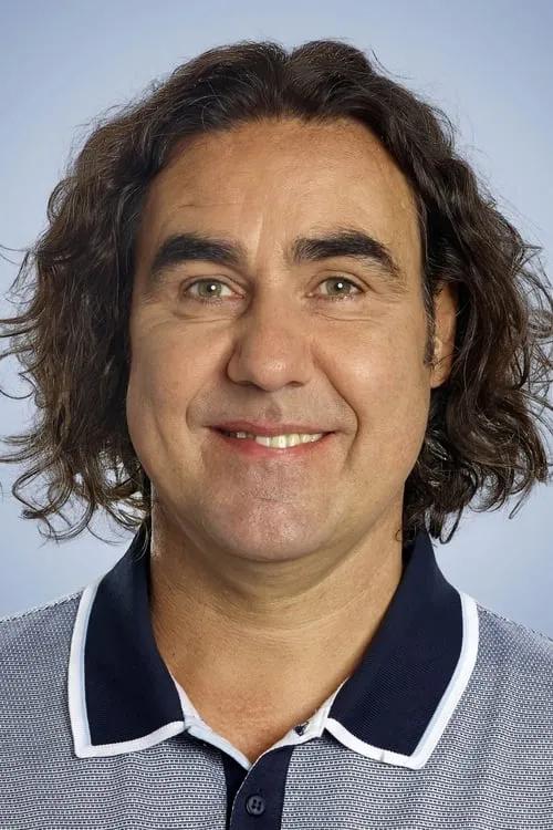 Micky Flanagan interpretando a Participant