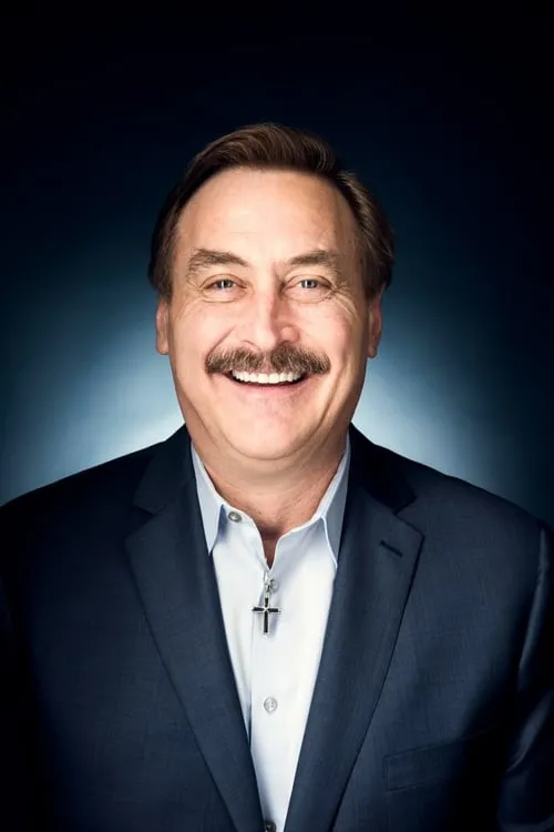 Mike Lindell interpretando a Himself