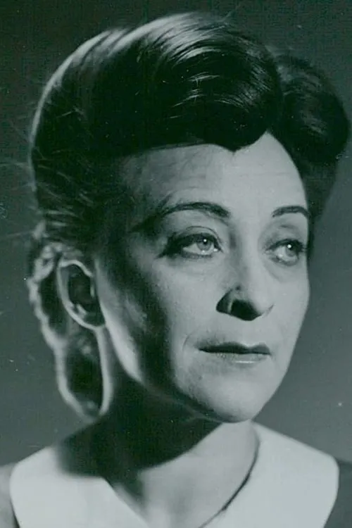 Mimi Pollak interpretando a Mina Andrée