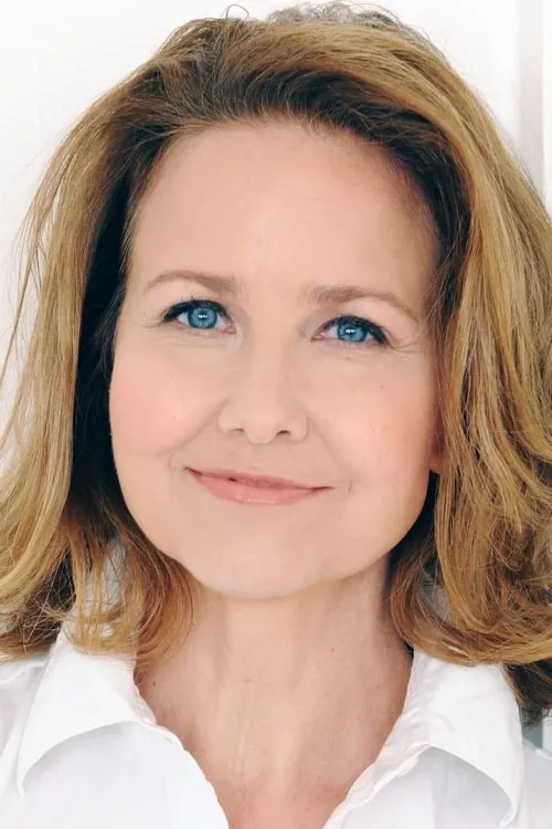 Actor Molly Hagan