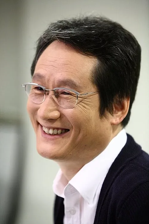 Foto de perfil del actor Moon Sung-keun en el reparto