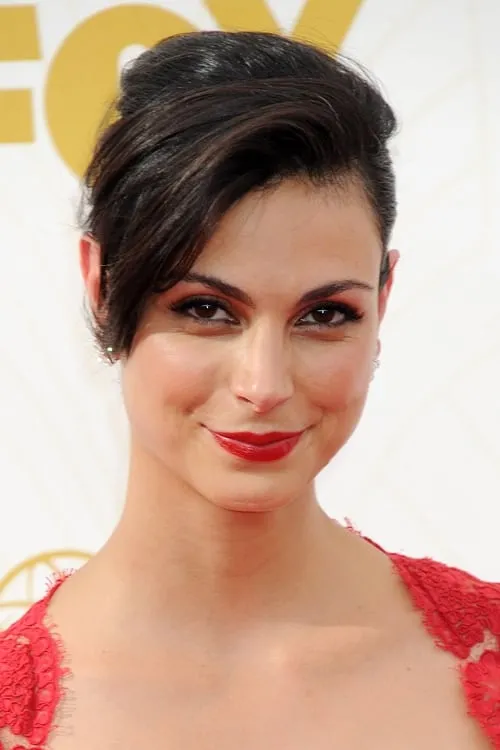 Paul G. Raymond ha trabajado con Morena Baccarin en 1 ocasiones