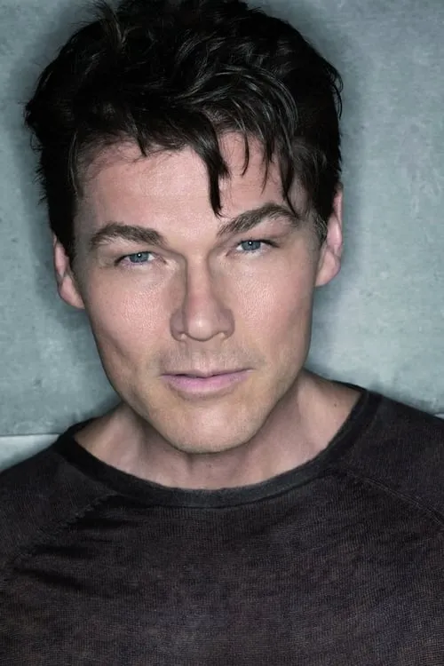 Morten Harket interpretando a Self