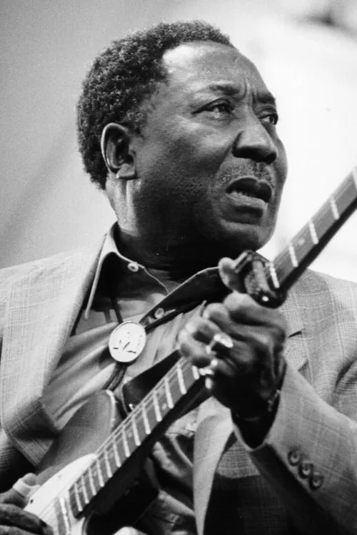 Fred McDowell ha trabajado con Muddy Waters en 1 ocasiones