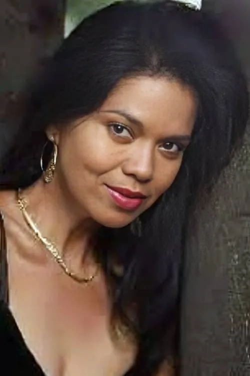 Actor Myra Manibog