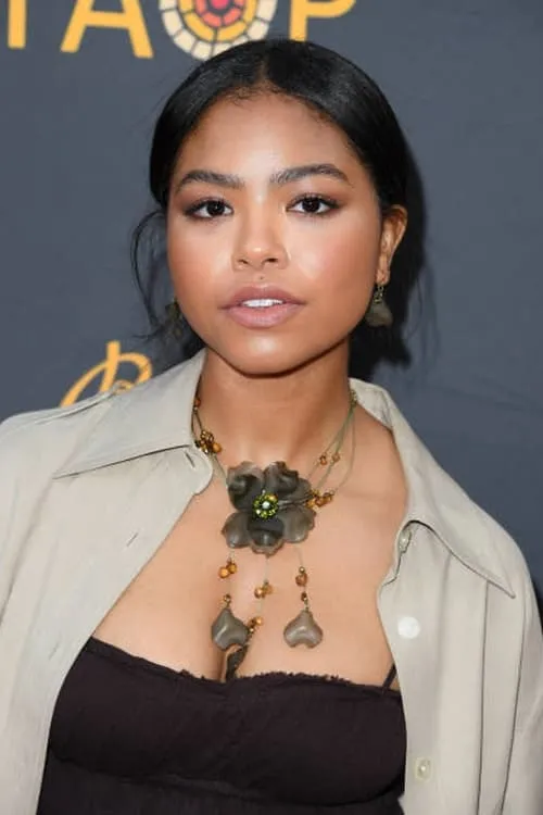 Navia Robinson en el reparto