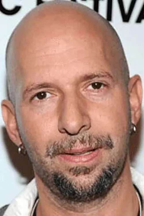 Carin Chea ha trabajado con Neil Strauss en 1 ocasiones