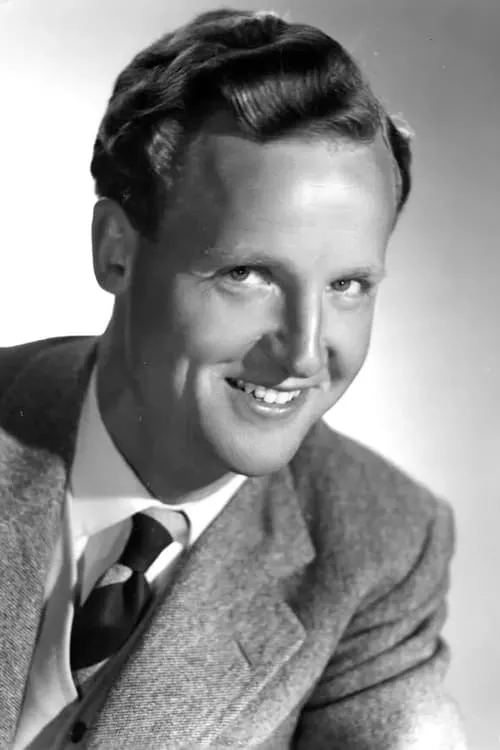 Nicholas Parsons interpretando a 