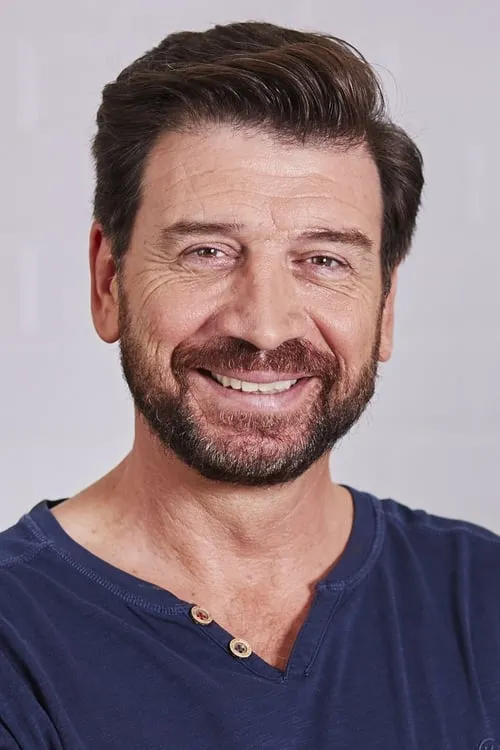 Nick Knowles en el reparto