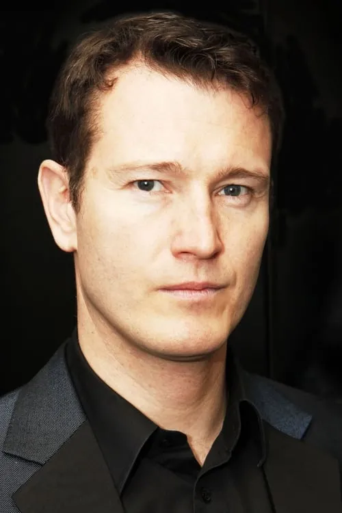 Nick Moran interpretando a 