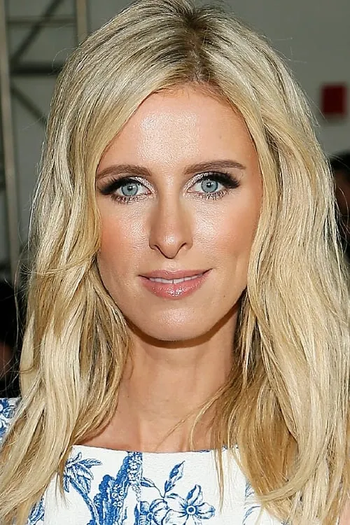 Nicky Hilton interpretando a Self