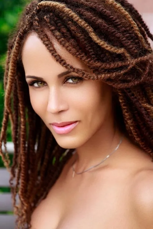 Nicole Ari Parker interpretando a Christine Claiborne