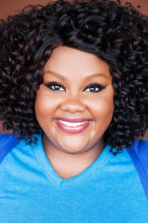 Nicole Byer interpretando a Michelle