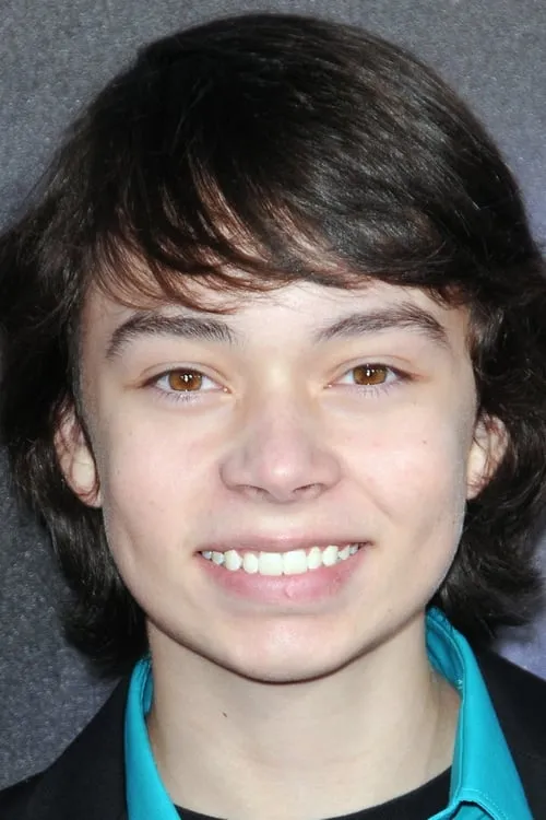 Noah Ringer en el reparto