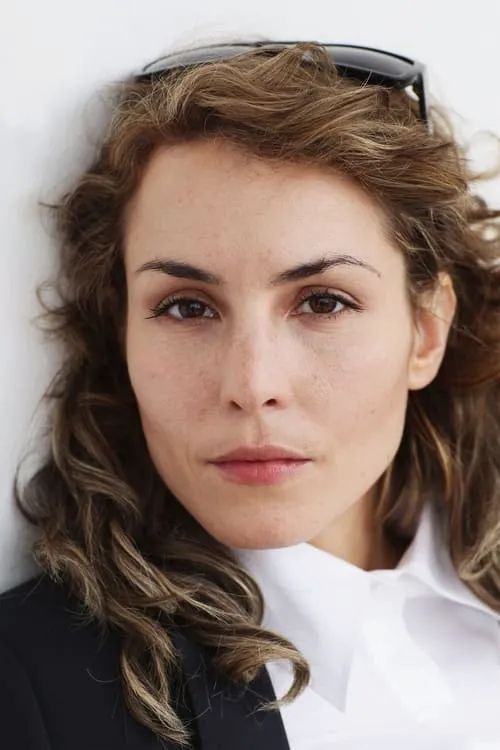 Noomi Rapace interpretando a Maja