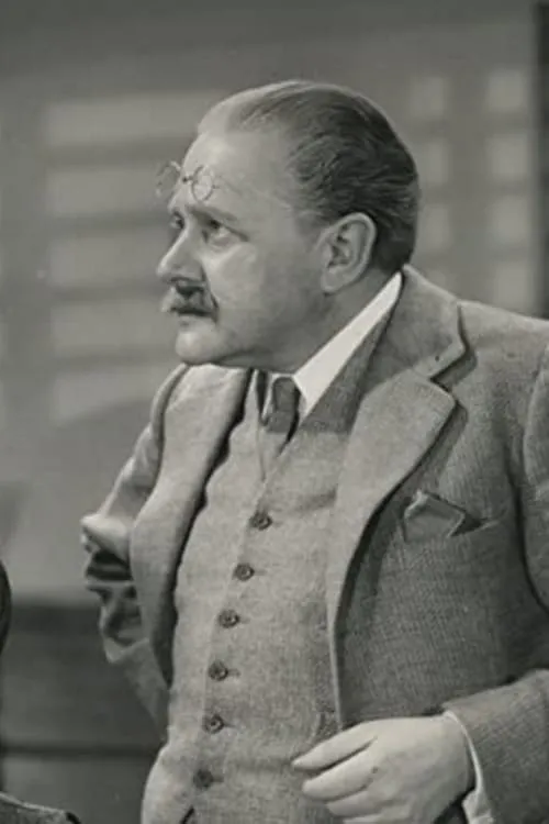 Actor Olaf Hytten