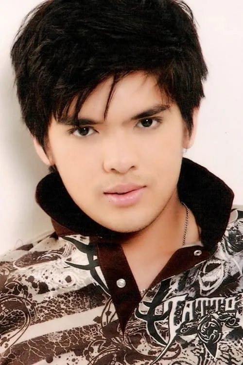 Actor Oliver Aquino