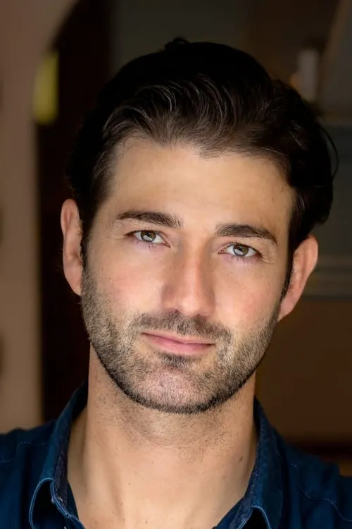 Actor Oliver Tompsett