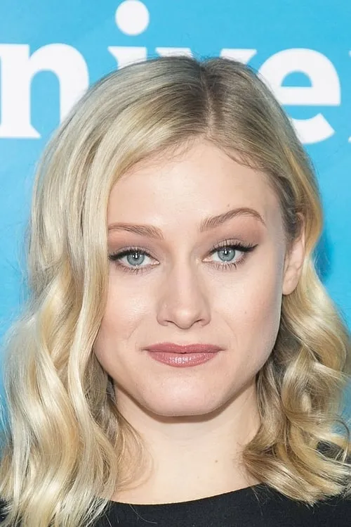 Olivia Taylor Dudley interpretando a Elena