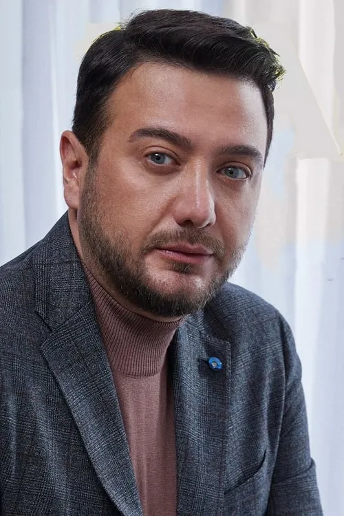 Actor Onur Büyüktopçu