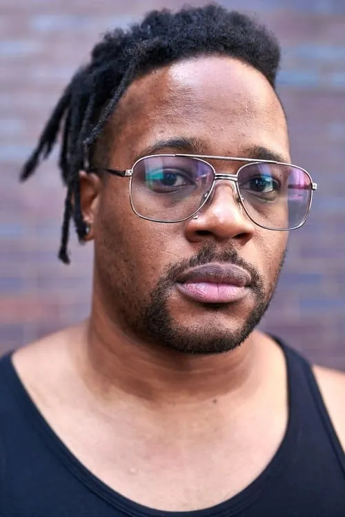 Open Mike Eagle en el reparto