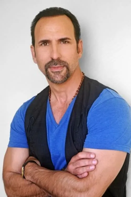 Actor Oscar Torre