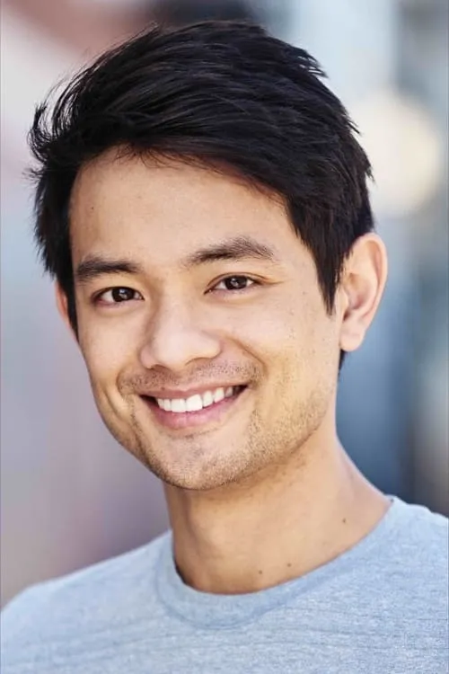 Osric Chau interpretando a Rickson