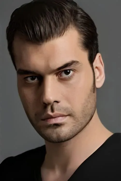 Actor Özgürcan Çevik