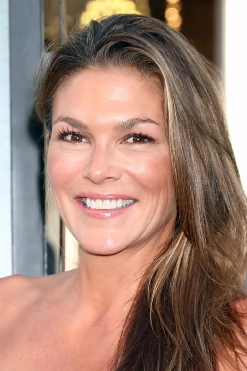 Paige Turco interpretando a Sara