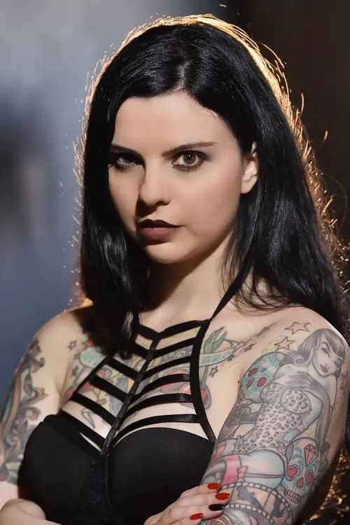 Katie Roberts ha trabajado con Pandie Suicide en 1 ocasiones