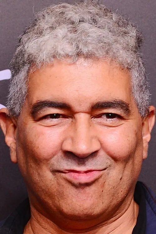 Pat Smear interpretando a Himself