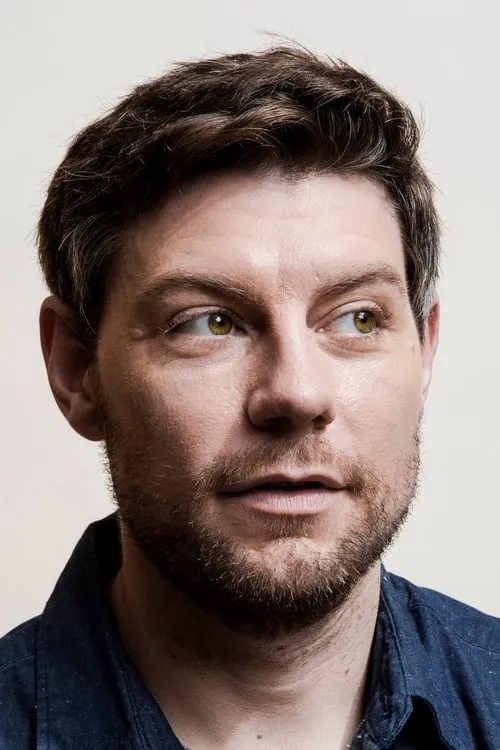 Patrick Fugit interpretando a 