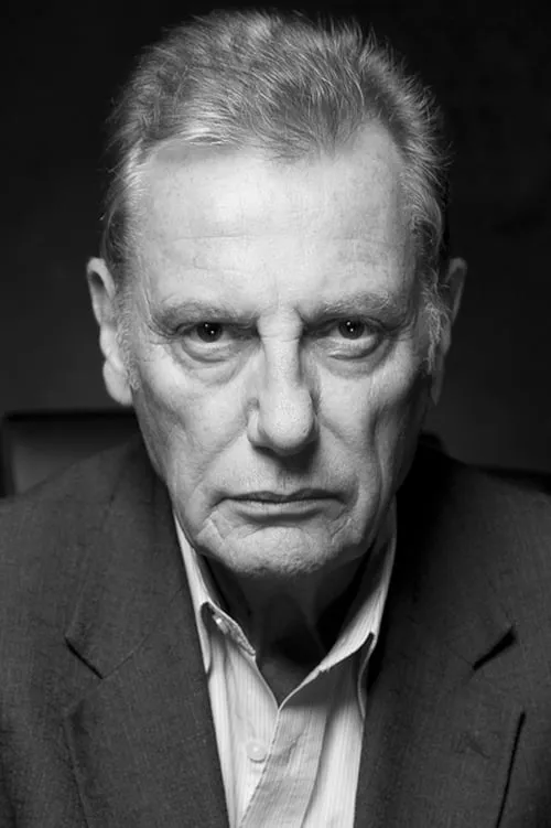 Paul Darrow interpretando a Thomas Doughty