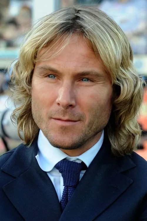 Pavel Nedved interpretando a 