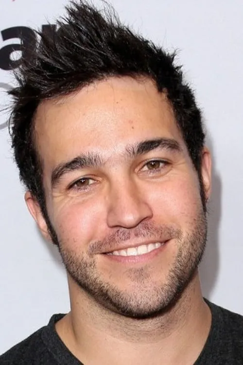 Pete Wentz interpretando a Travis Pullman