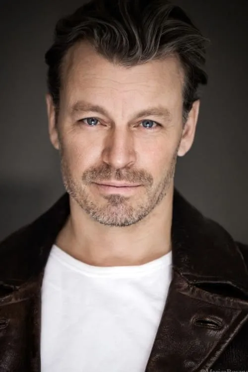 Foto de perfil del actor Peter Franzén en el reparto