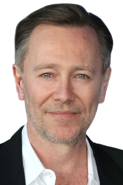 Foto de perfil del actor Peter Outerbridge en el reparto