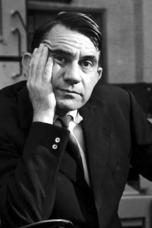 Pierre Schaeffer interpretando a Himself