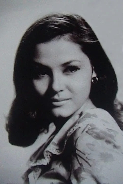 Actor Pilar Pilapil