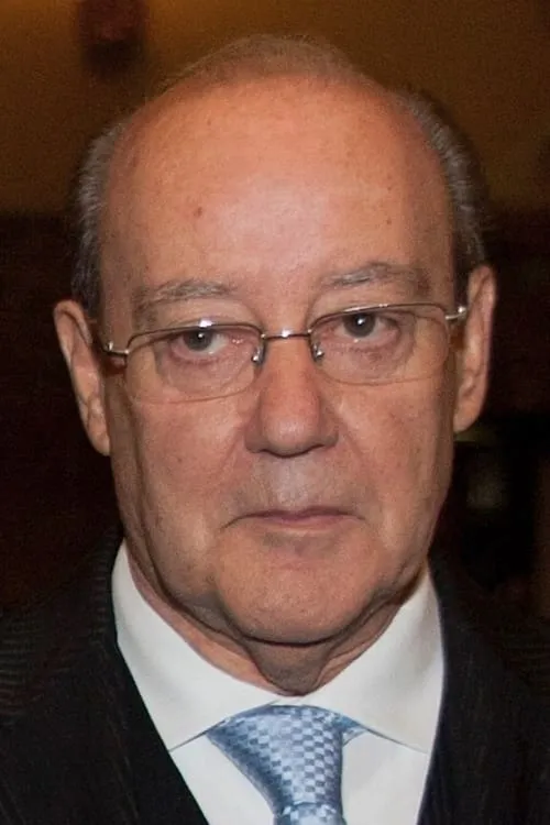 Pinto da Costa interpretando a Himself