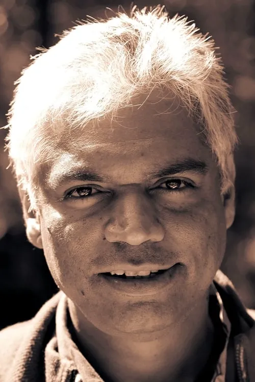 Prakash Belawadi interpretando a 