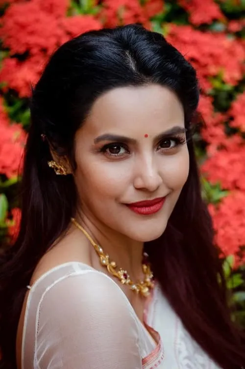 Priya Anand interpretando a Geetha