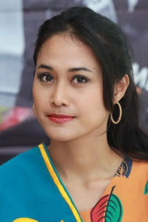 Putri Ayudya interpretando a Dara