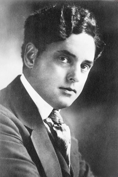 Actor R. Henry Grey