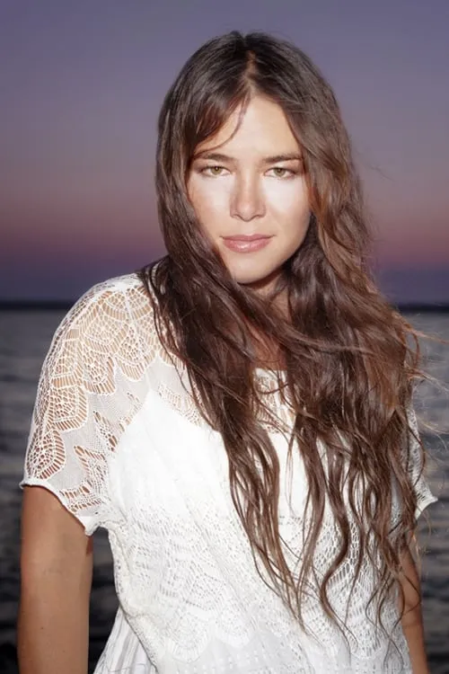 Rachael Yamagata interpretando a 