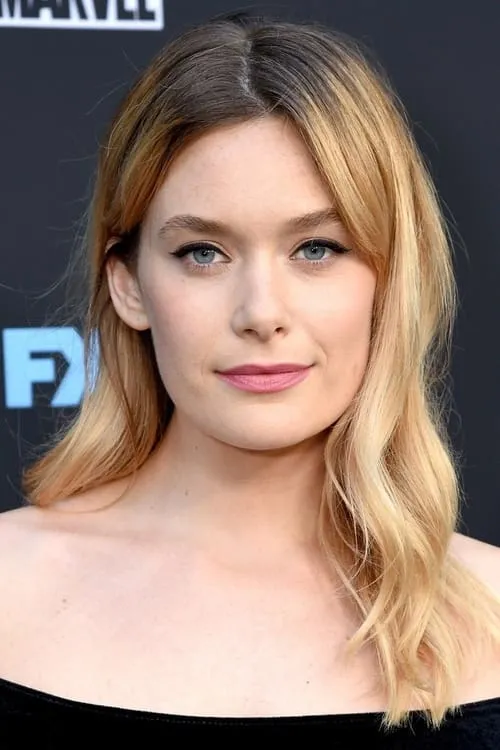 Rachel Keller interpretando a Tori