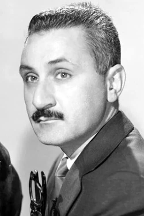 Actor Ralph Manza